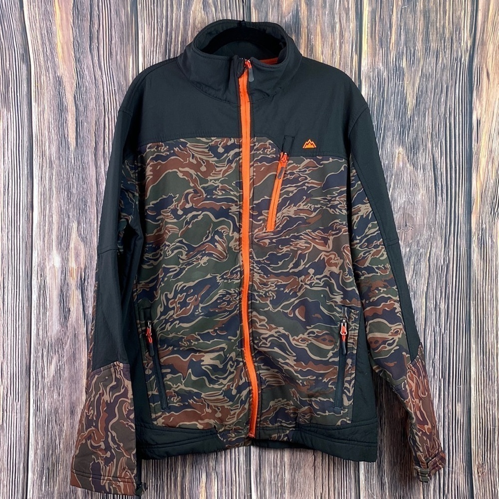 Snozu Performance Camouflage Pattern Jacket- Size… - image 1